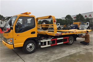 周至哪里有拖车服务