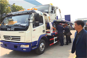 周至汽车道路救援拖车价格